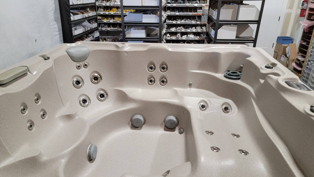 Sundance Ramona Hot Tub 2018